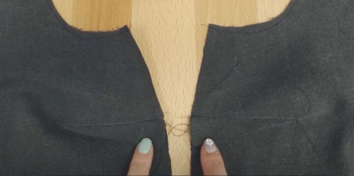 do it yourself how to make your own wrap top, Sew and press down darts