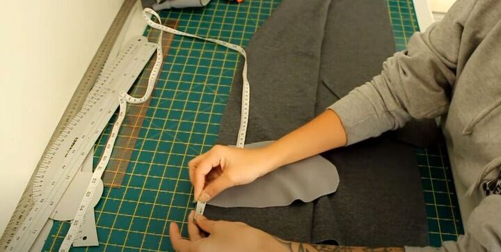 diy comfy and stylish sweatpants, Attach pocket inserts