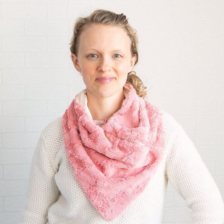 make a snugly diy neck warmer scarf