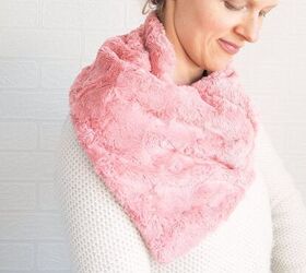 make a snugly diy neck warmer scarf, Cover one shoulder entirely