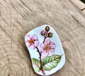 make a vintage style brooch from old crockery, Brooch pin from old china