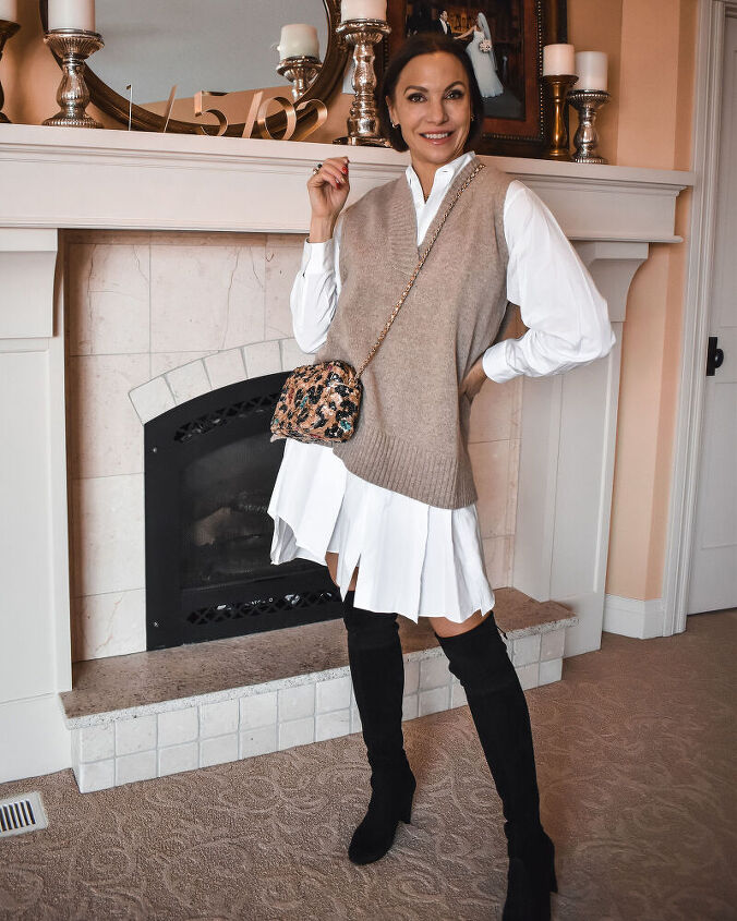 Styling an Oversized Sweater Vest | Upstyle Styling an Oversized Sweater Vest | Upstyle