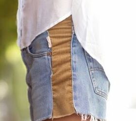 refashion upcycled too small vintage jeans into shorts