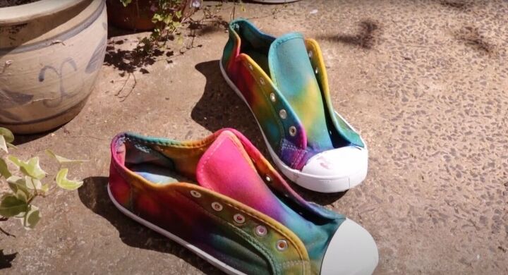 simple and easy diy tie dye shoes, Women s tie dye shoes