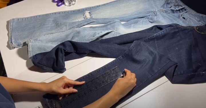 diy distressed jeans, Measure in the middle
