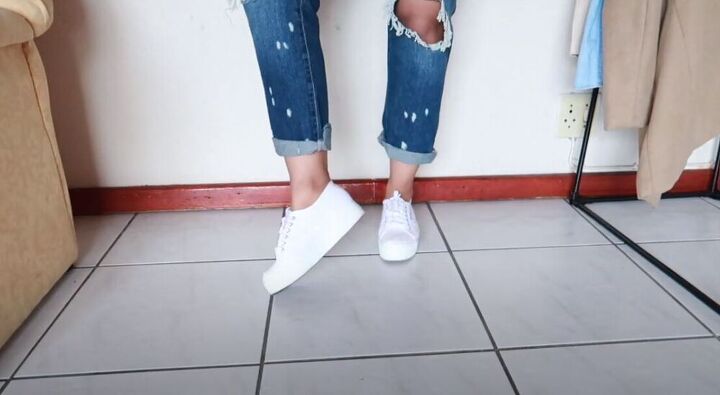 styling tips for straight leg and mom jeans, Add white sneakers