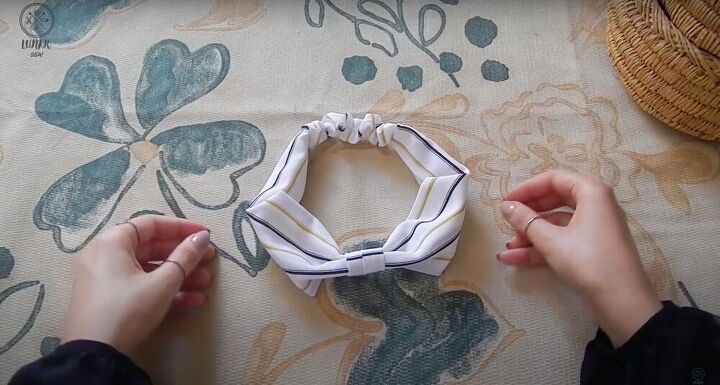 easy accessories make your own knot headband, Finished knot headband