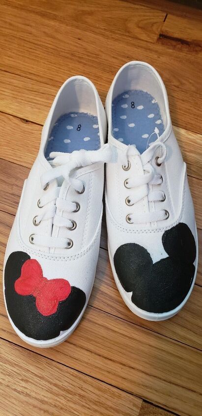 how i made plain white shoes into mickey minnie mouse inspired kicks