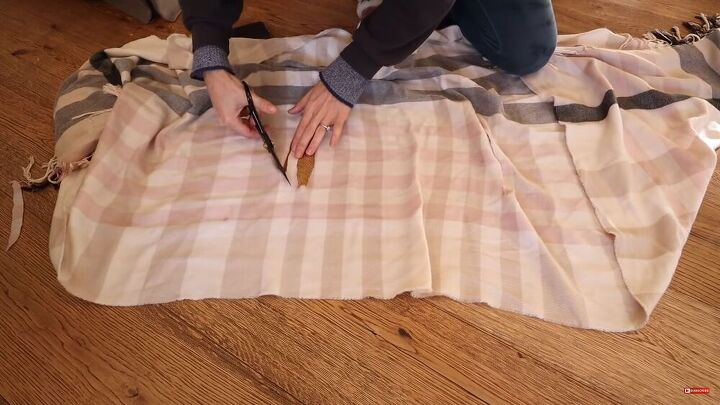 no sew diy poncho the ultimate tips and tricks, Adjust armholes