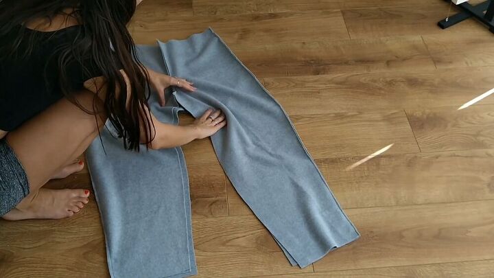 diy comfy sweatpants from scratch, Sew the inner seams