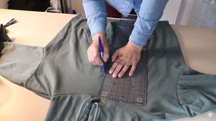 sew a zipper hoodie with this incredible tutorial, Sew a zipper hoodie