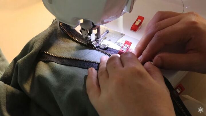 sew a zipper hoodie with this incredible tutorial, How to sew a zipper hoodie