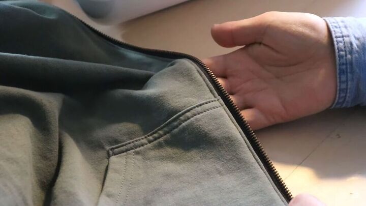 sew a zipper hoodie with this incredible tutorial, How to attach a zipper to a hoodie