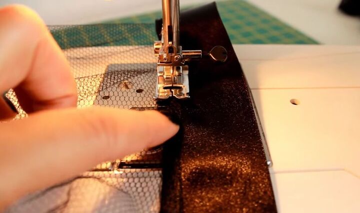 learn how to make a tulle skirt with ribbon hem, Black DIY tulle skirt