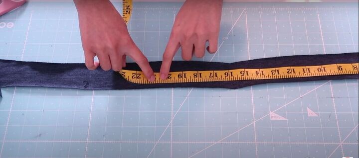 easy neckband tutorial for a v neck shirt, Sew a neckband