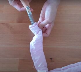 quick diy bow scrunchies to make with scrap fabric, Push the ends in with a scissor