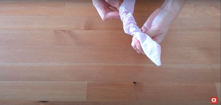 quick diy bow scrunchies to make with scrap fabric, Straighten the corners