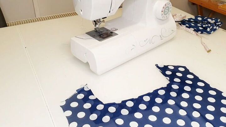 sew a puffy sleeve maxi dress with this easy tutorial, Top stitch the neckline
