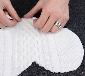 youre totally going to heart this diy sweater no sew tutoria, Stick one end