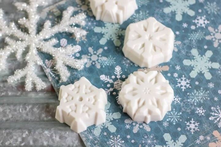 winter soap recipes plus how to make melt and pour snowflake soap