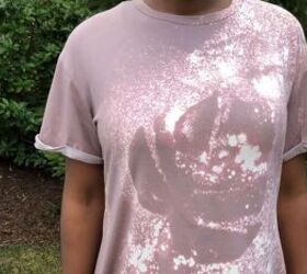 Make a Lovely Bleach Dye T-Shirt With a Leaf Pattern