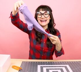 a super easy tutorial on how to sew socks, Completed DIY sock