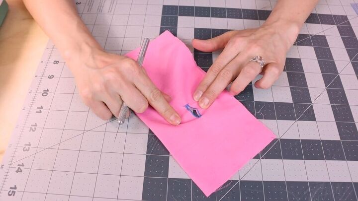 sewing 101 sew a buttonhole in a few easy steps, Stretch the fabric