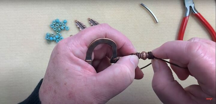 step by step beaded leather necklace tutorial, Tighten the knot