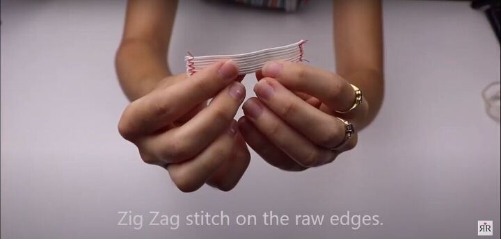 scrap buster five simple diy hair accessories, Zigzag the raw edges