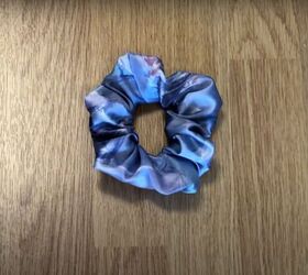 how to make a face mask and scrunchie, Finished scrunchie