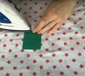 easy travel makeup bag sewing tutorial, Fold the edges inward