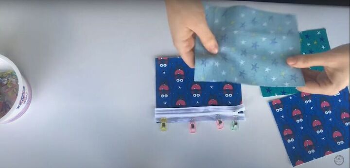 easy zipper pouch sewing tutorial, How to make a zipper pouch