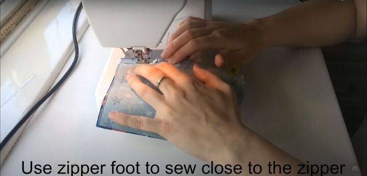 easy zipper pouch sewing tutorial, Sew a zipper pouch