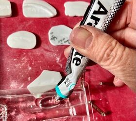 transforming your old crockery into quirky brooch pin, Mix epoxy resin glue
