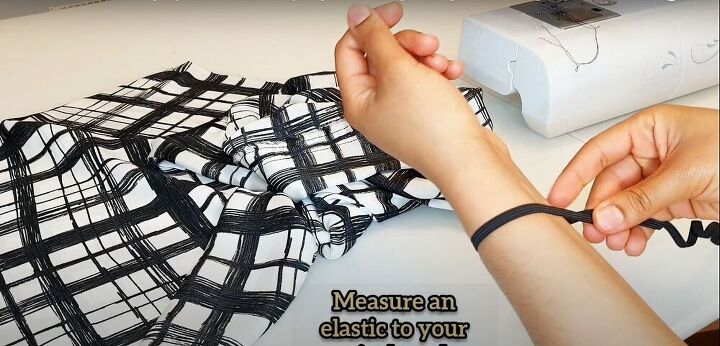 sewing tutorial easy diy batwing blouse, Measure the elastic