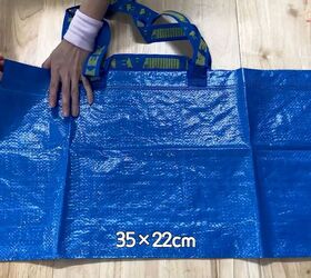 crazy diy ikea bag transformation tutorial, Cutting IKEA bag pattern