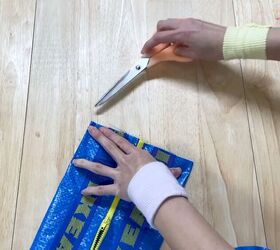 crazy diy ikea bag transformation tutorial, Making notches