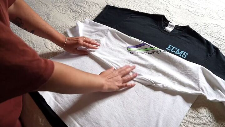Make A Customized Half And Half T Shirt In 2 Simple Steps Upstyle Make A Customized Half And Half T Shirt In 2 Simple Steps Upstyle
