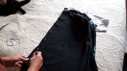 Make A Customized Half And Half T Shirt In 2 Simple Steps Upstyle Make A Customized Half And Half T Shirt In 2 Simple Steps Upstyle