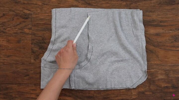 make the comfiest lounge shorts with bias trimming, How to sew a two piece lounge set