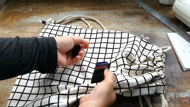 make a super simple drawstring cycling backpack with night lights