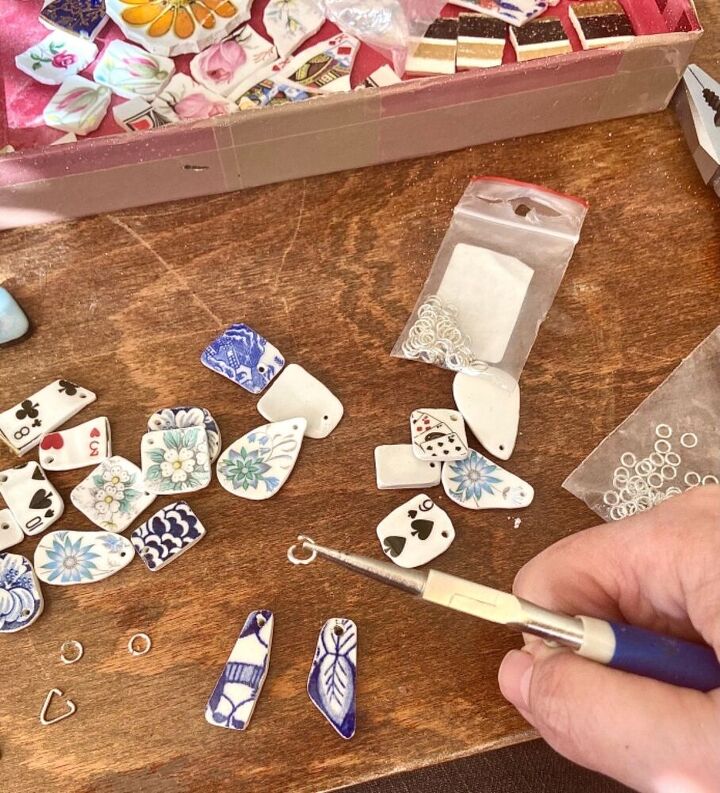 making unique earrings from old crockery, Fixings