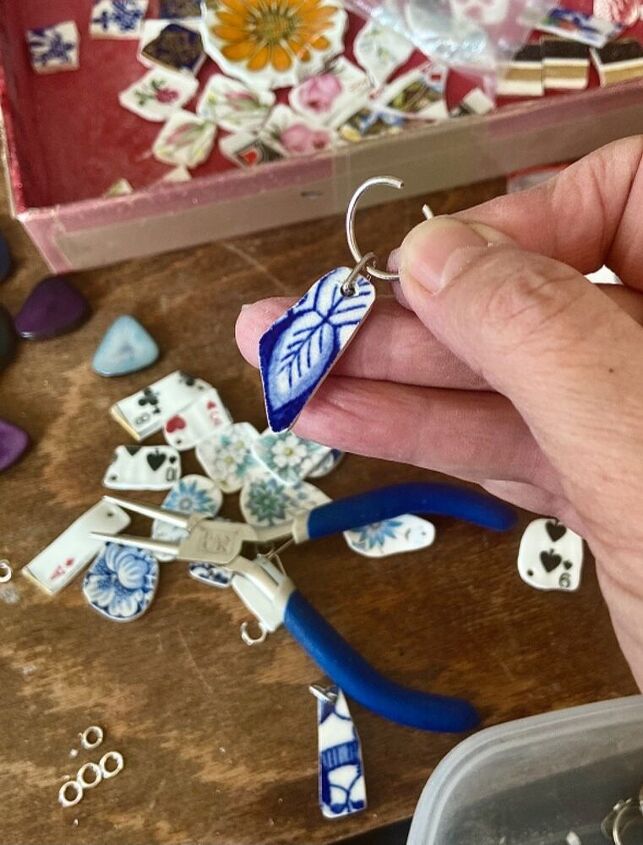 making unique earrings from old crockery, Thread china onto ring