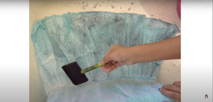 how to apply watercolor wash to your white clothes