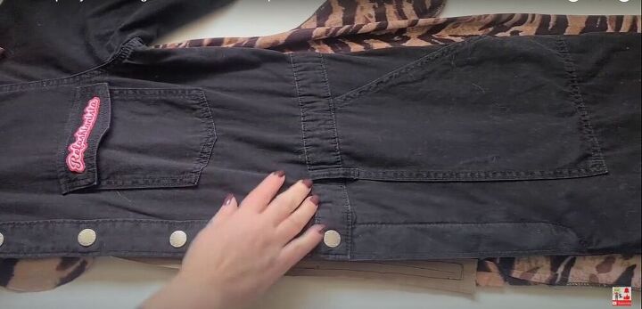 thrift flip diy jumpsuit from a vintage housedress, Make a jumpsuit