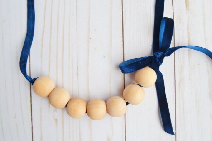 make your own necklace with beads and velvet