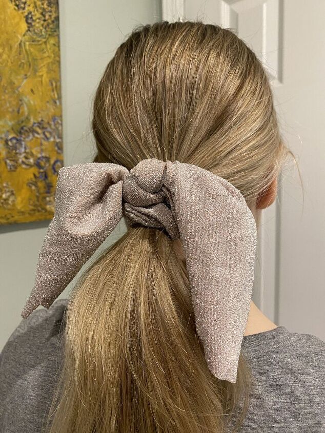 scrunchies with a bow