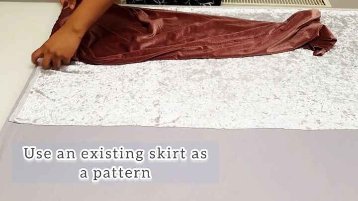 check out this easy and exquisite diy skirt, Sew a DIY skirt