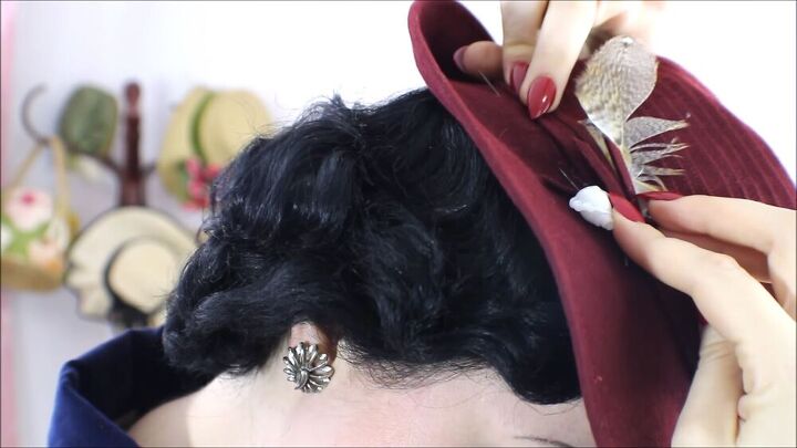 find out how to wear a hat the vintage way, How to wear a hat