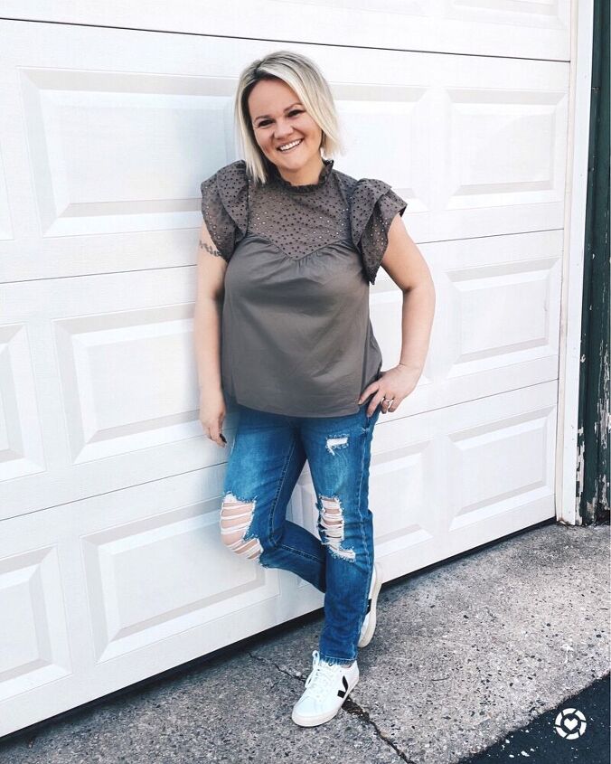 3 date night outfit ideas on a budget, Target eyelet top and distressed jeans